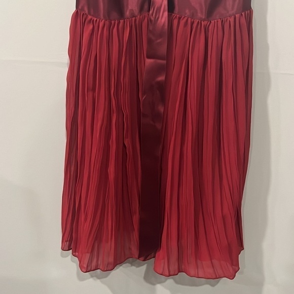 [S] Victoria's Secret Red Pleated Lace Babydoll Chemise  Nightgown Lace Upper - Picture 6 of 7